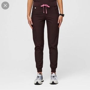 NWT Figs S Zamora Jogger in Dark Fig